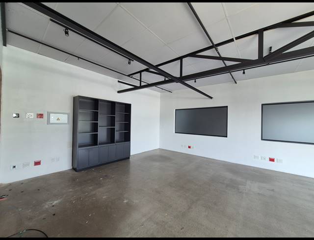 180M² OFFICE TO LET IN KRAMERVILLE